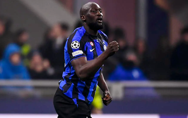 伤愈复出那一刻全场起立鼓掌（伤愈归来那一刻，全场起立致敬）