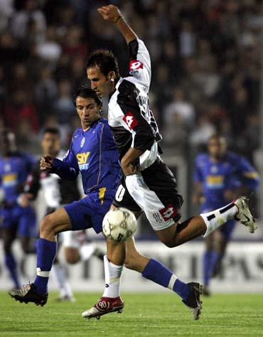 阿斯：欧足联将在巴萨战阿拉维斯时派检查员检查诺坎普设施（阿斯报：欧足联将于巴萨对阿拉维斯一战期间派员检查诺坎普设施）