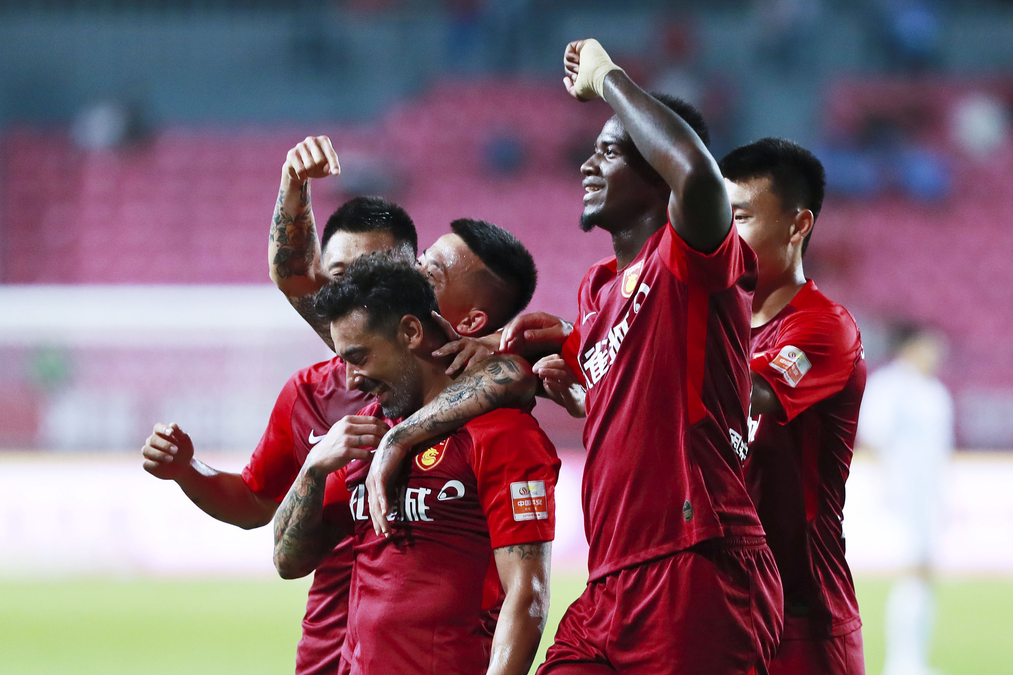 鲁比亚莱斯：特瓦斯批评前任主席拿高薪，他现在薪水却翻了11倍