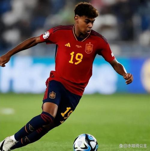 德转列左后卫身价榜：努诺-门德斯7500万欧居首，巴尔德第二（德转左后卫身价榜出炉：努诺-门德斯以7500万欧领跑，巴尔德位居次席）