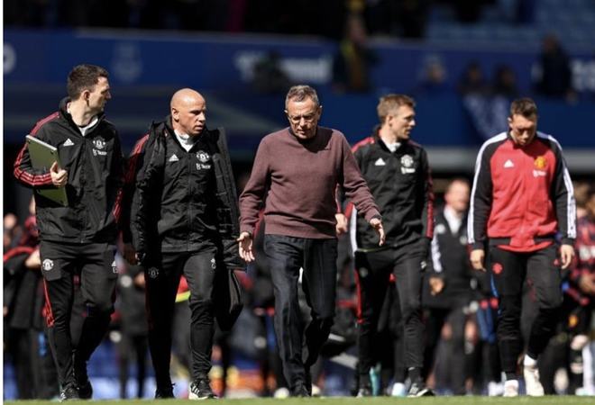 足球体能训练方案（足球体能提升计划）