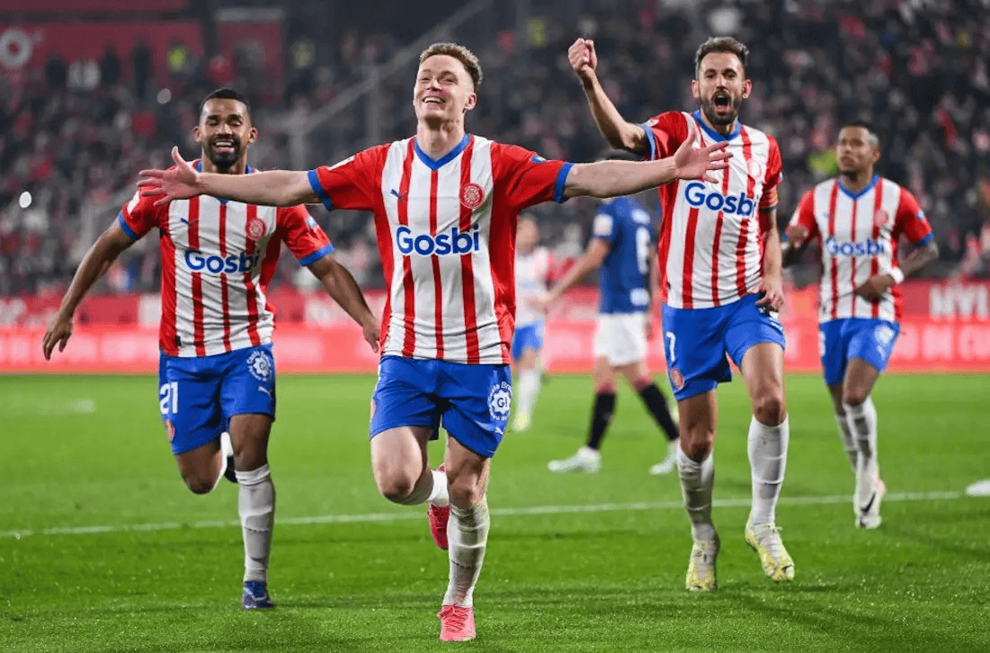 成都战亚冠领头羊，轮到刘殿座首发，蒯纪闻若集训海港难摆脱垫底（成都对决亚冠领头羊：刘殿座有望首发，蒯纪闻若赴集训海港或难逃垫底）